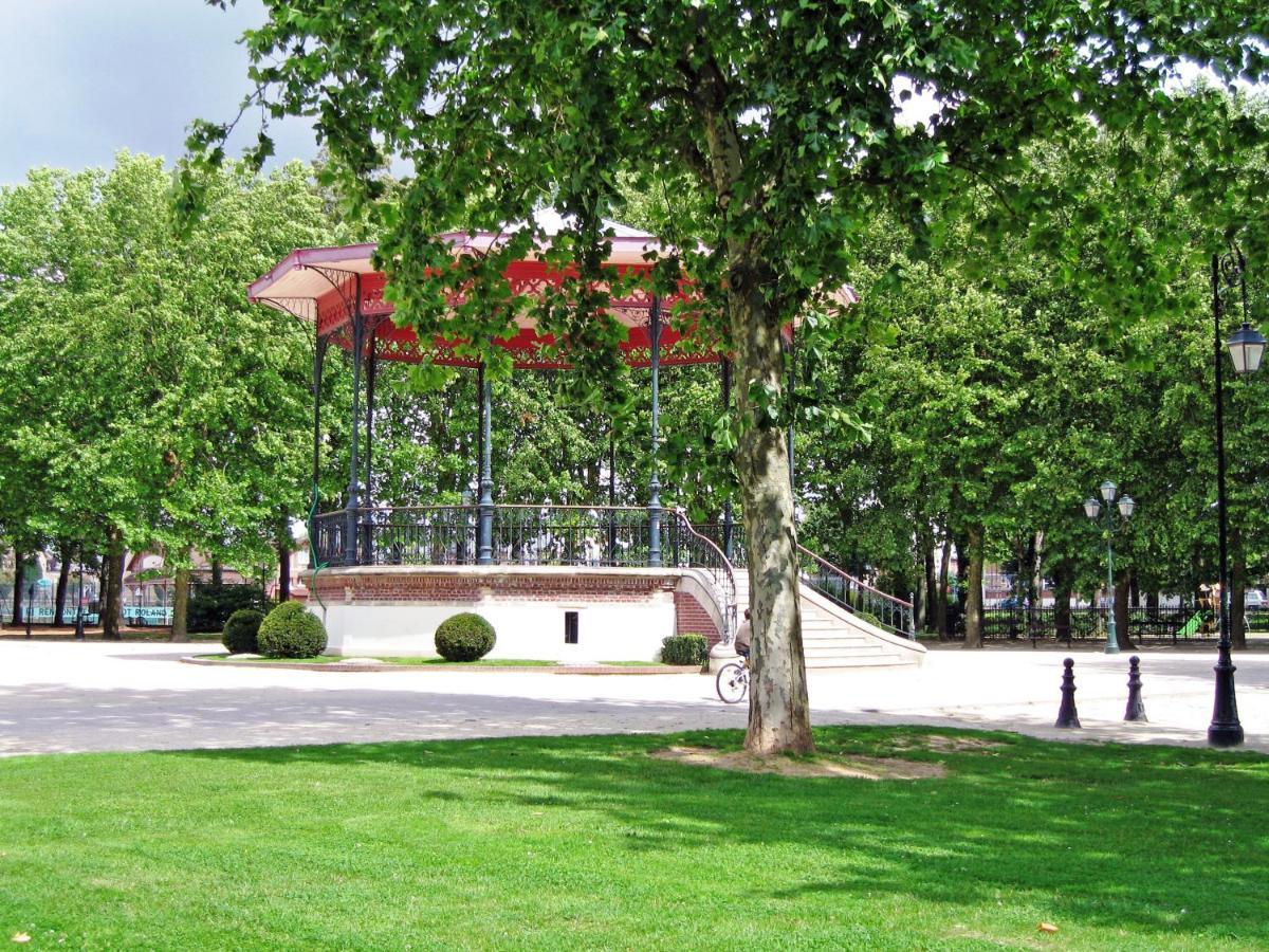 Spacious Quentoinise Town House Saint-Quentin  Bagian luar foto