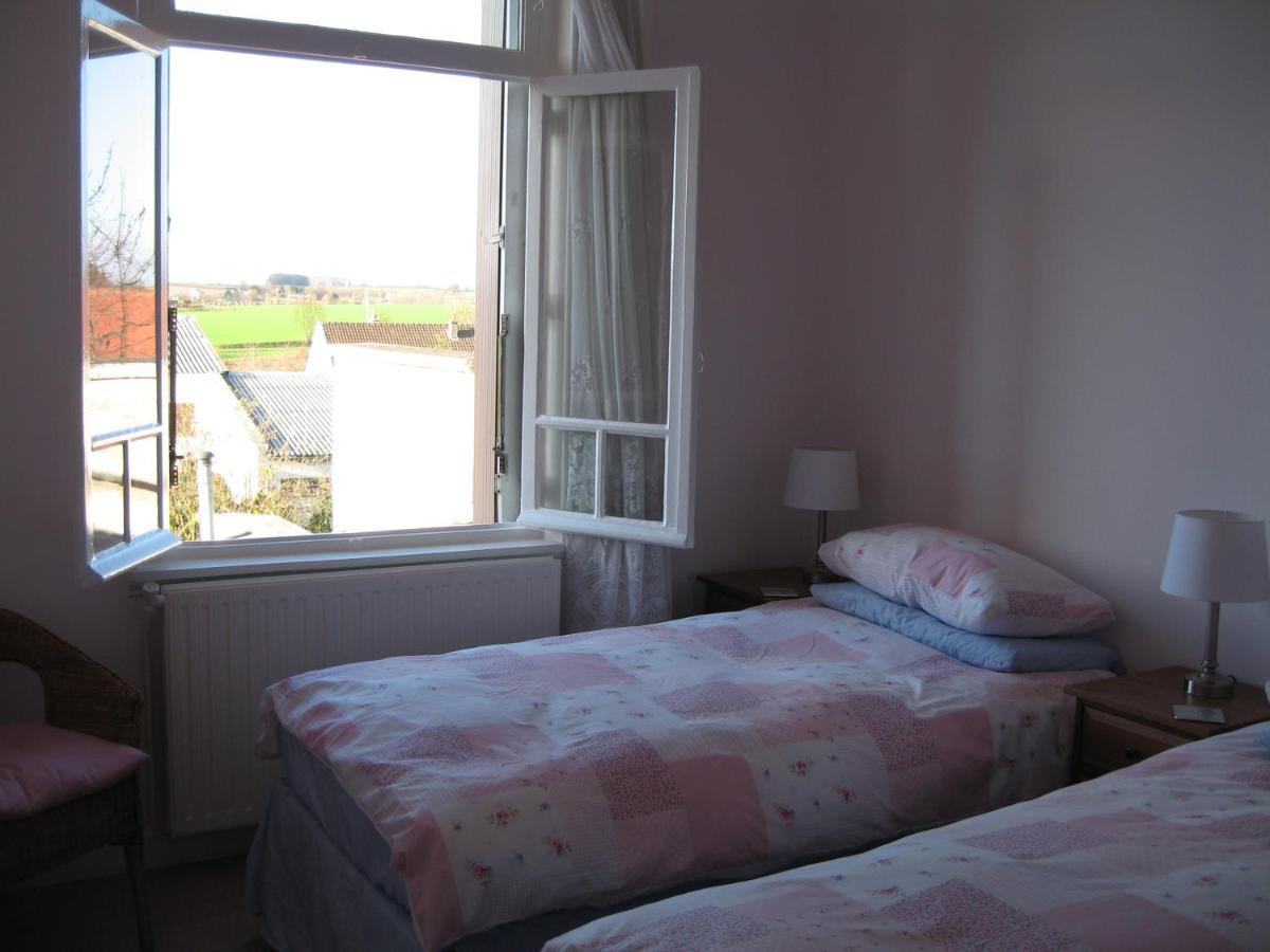 Spacious Quentoinise Town House Saint-Quentin  Bagian luar foto