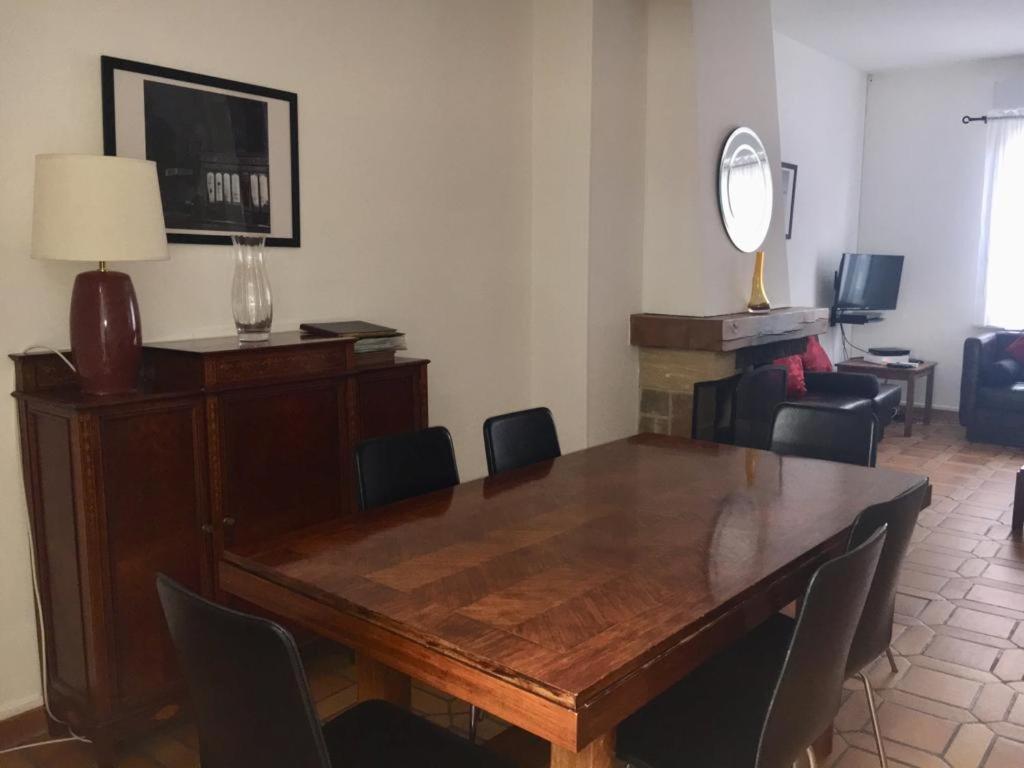 Spacious Quentoinise Town House Saint-Quentin  Bagian luar foto